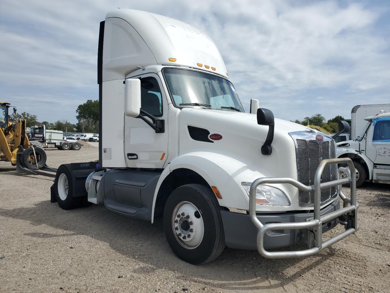 2019 Peterbilt tractor 579