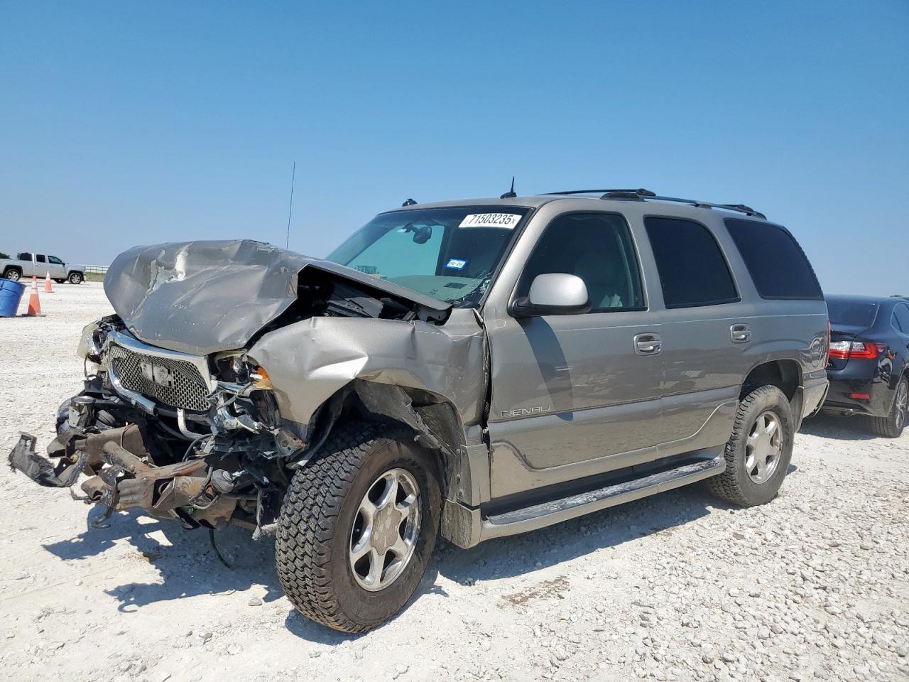 2003 Gmc Yukon dena DENALI