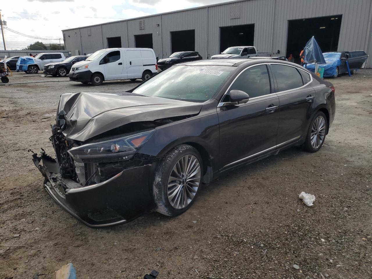 2017 Kia Cadenza Premium