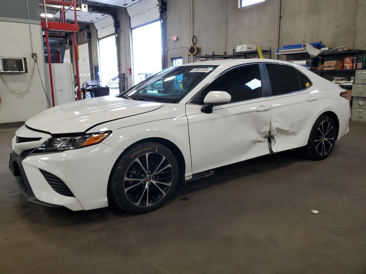 2020 Toyota Camry se SE