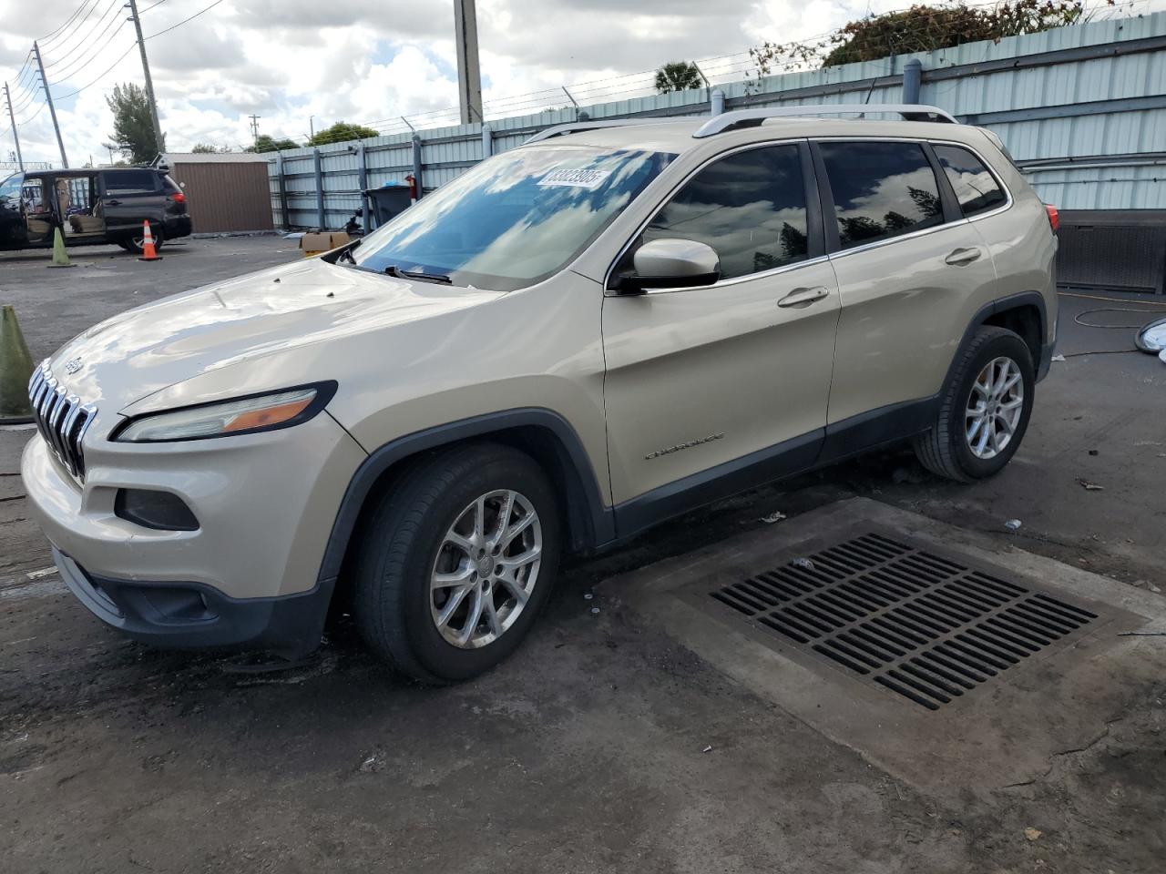 2015 Jeep Cherokee l LATITUDE