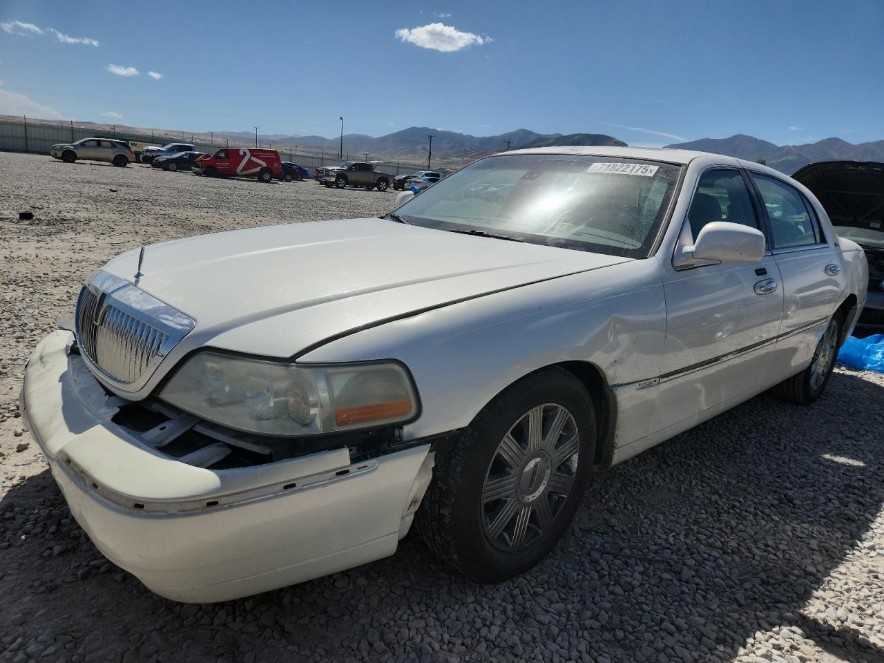 2003 Lincoln Town Car