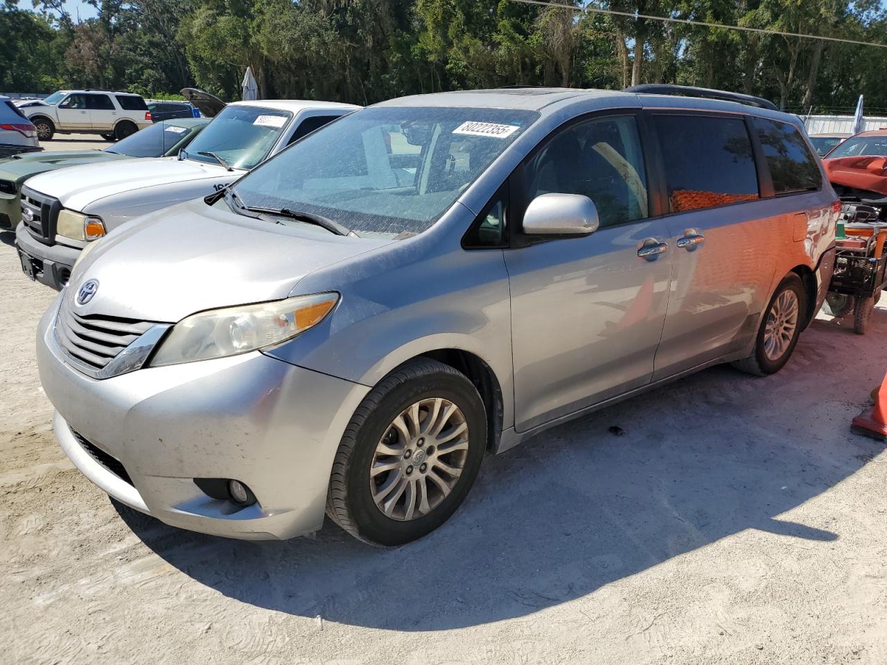 2013 Toyota Sienna xle XLE
