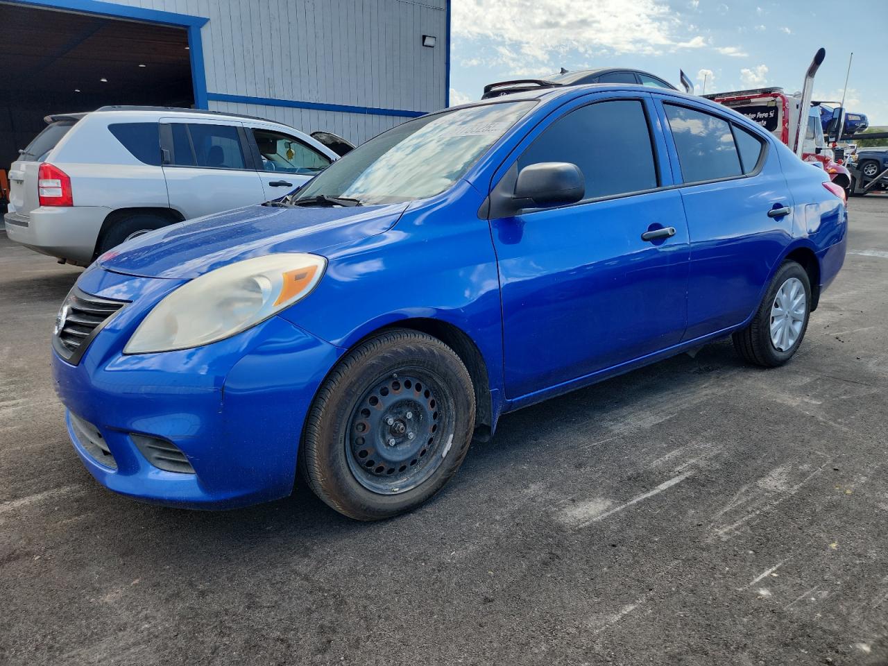 2014 Nissan Versa s S