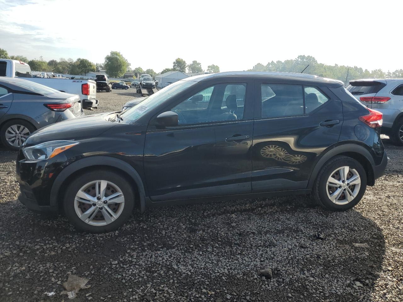 2018 Nissan Kicks s S