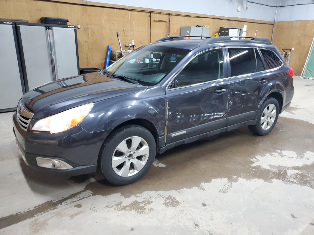 2011 Subaru Outback 2.