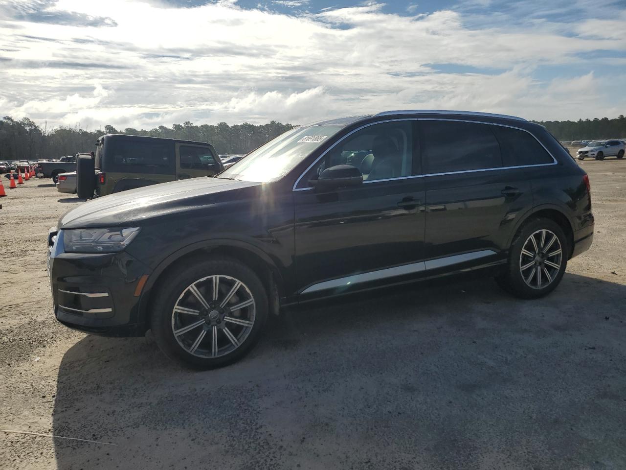 2017 Audi Q7 premium PREMIUM PLUS