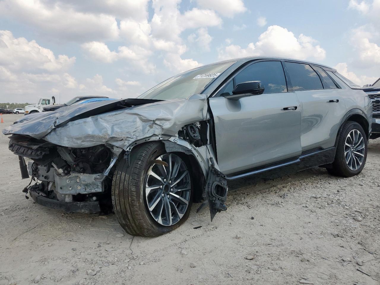 2024 Cadillac Lyriq spor SPORT