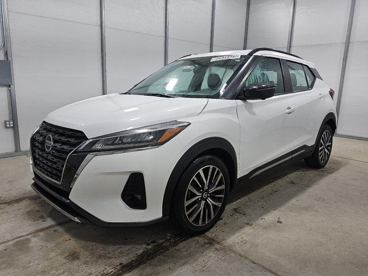 2021 Nissan Kicks sr SR