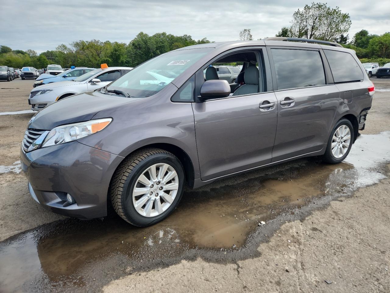 2013 Toyota Sienna xle XLE
