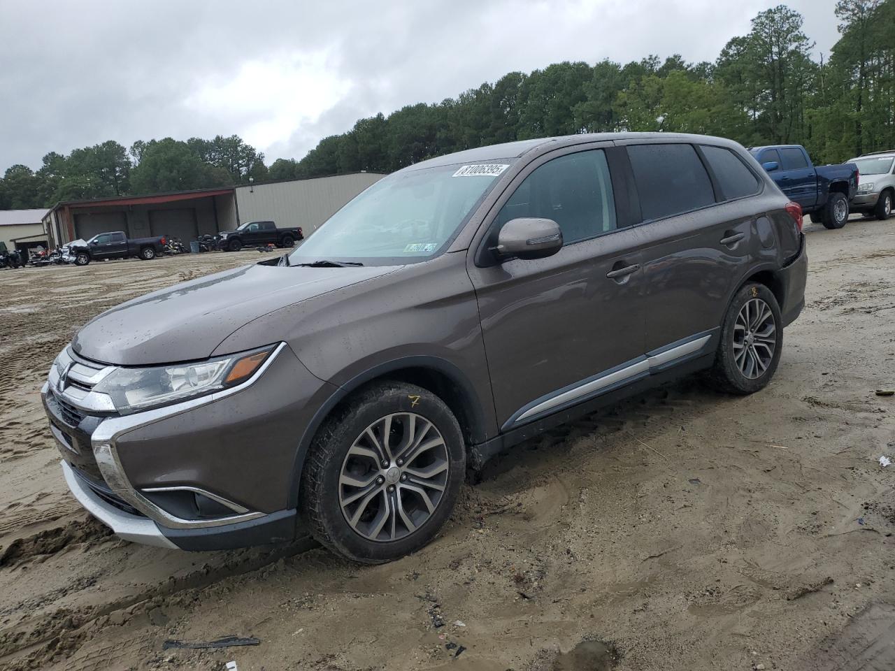 2016 Mitsubishi Outlander se SE