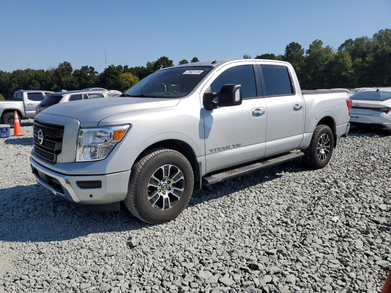2020 Nissan Titan sv SV