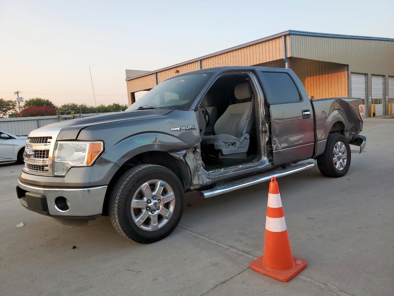 2013 Ford F150 super SUPERCREW