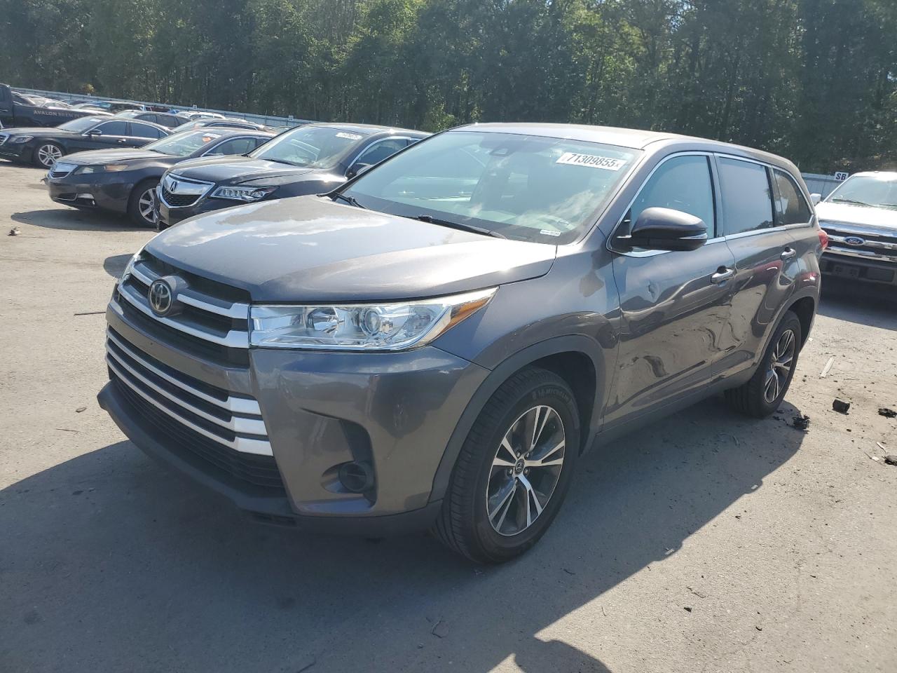 2019 Toyota Highlander le LE