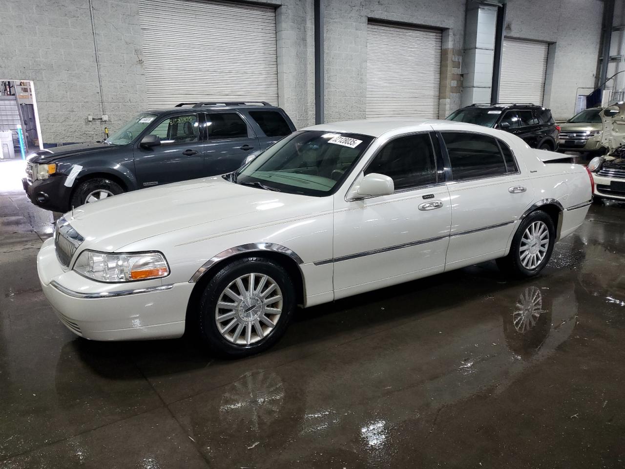 2004 Lincoln Town Car