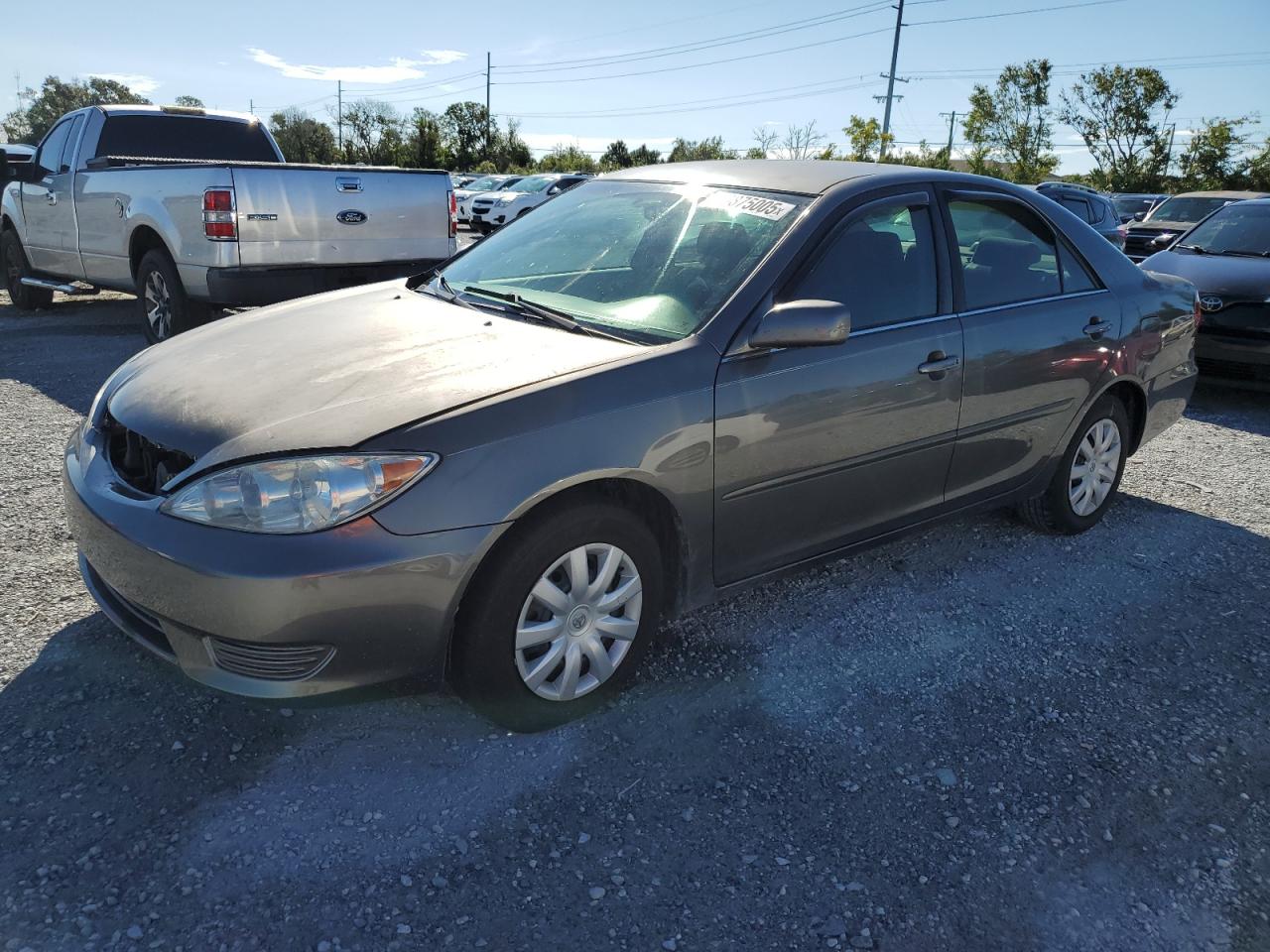 2005 Toyota Camry le LE