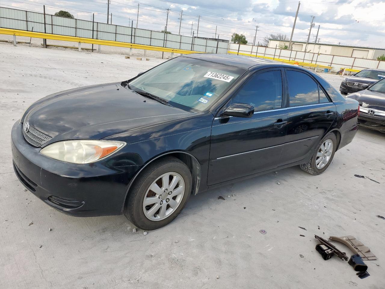 2002 Toyota Camry le LE