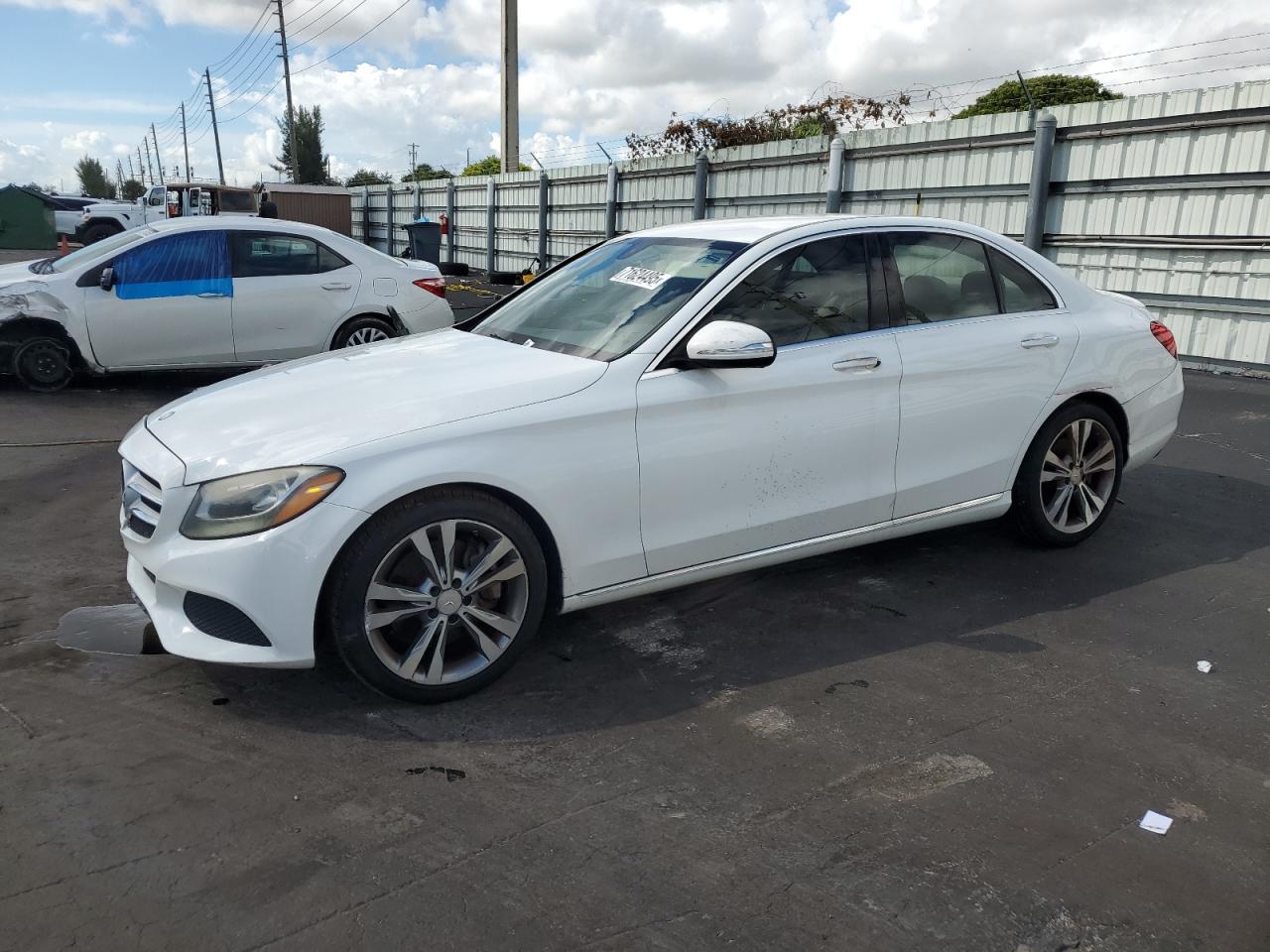 2015 Mercedes-benz C 300 300