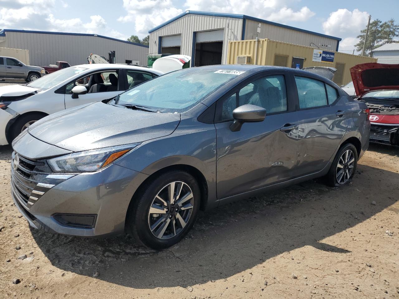 2025 Nissan Versa sv SV