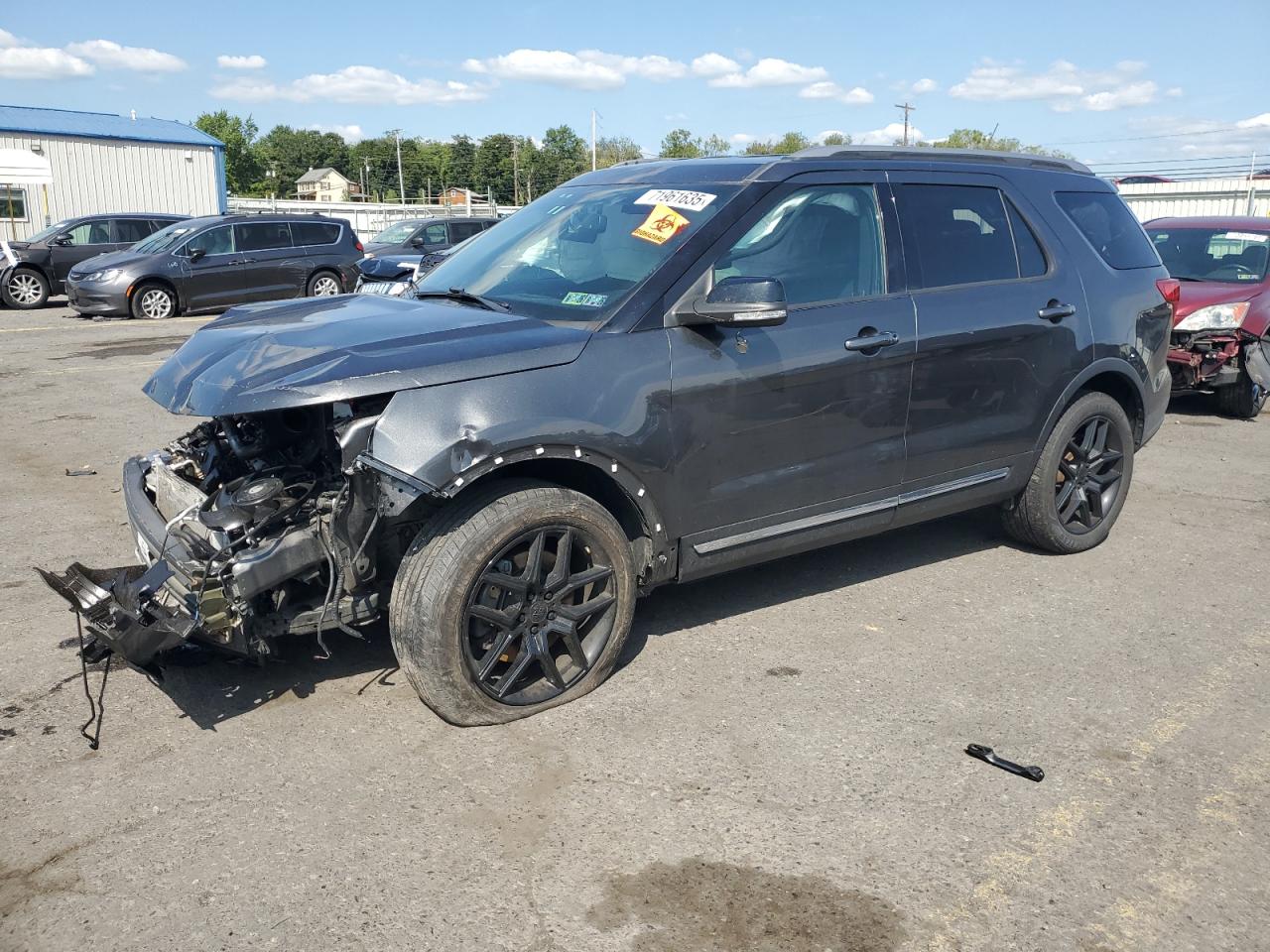 Ford Explorer x