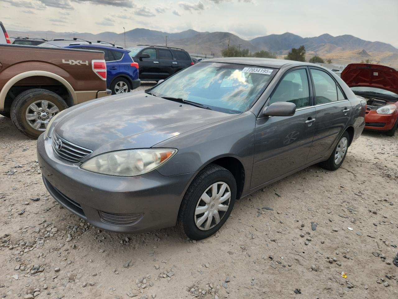 2005 Toyota Camry le LE