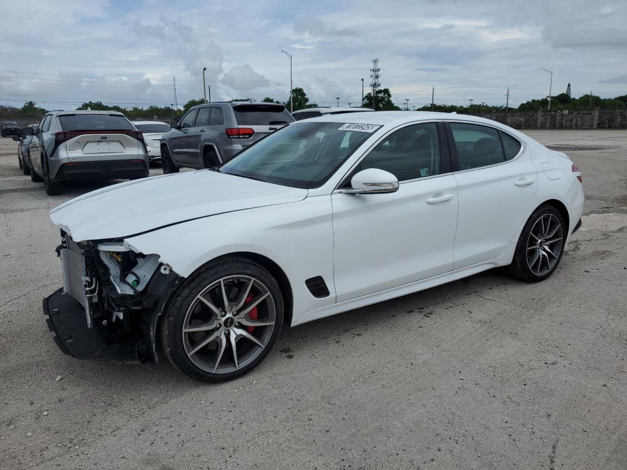 2025 Genesis G70 base BASE