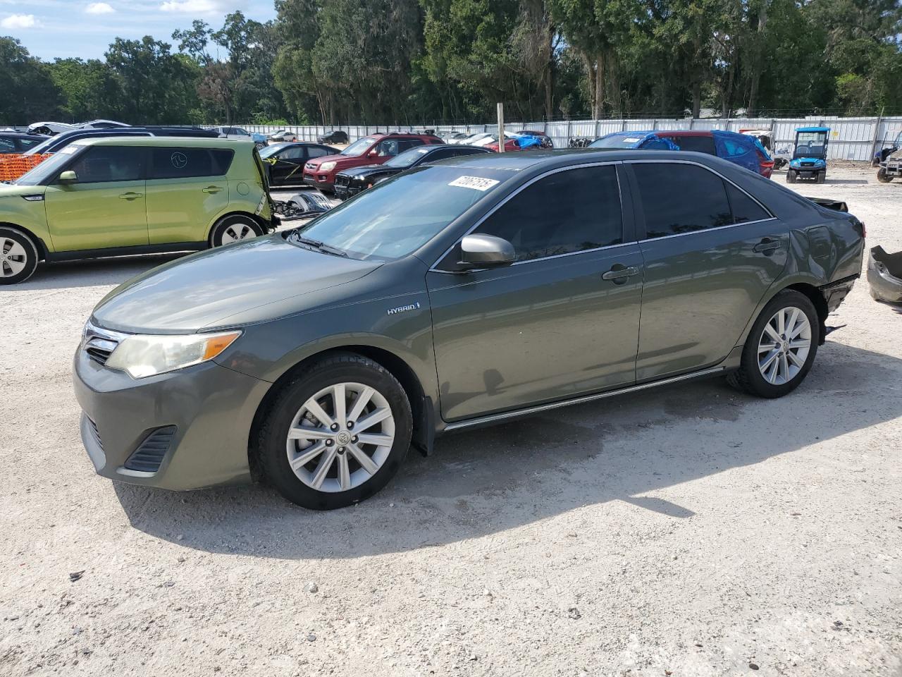 2013 Toyota Camry hybr HYBRID