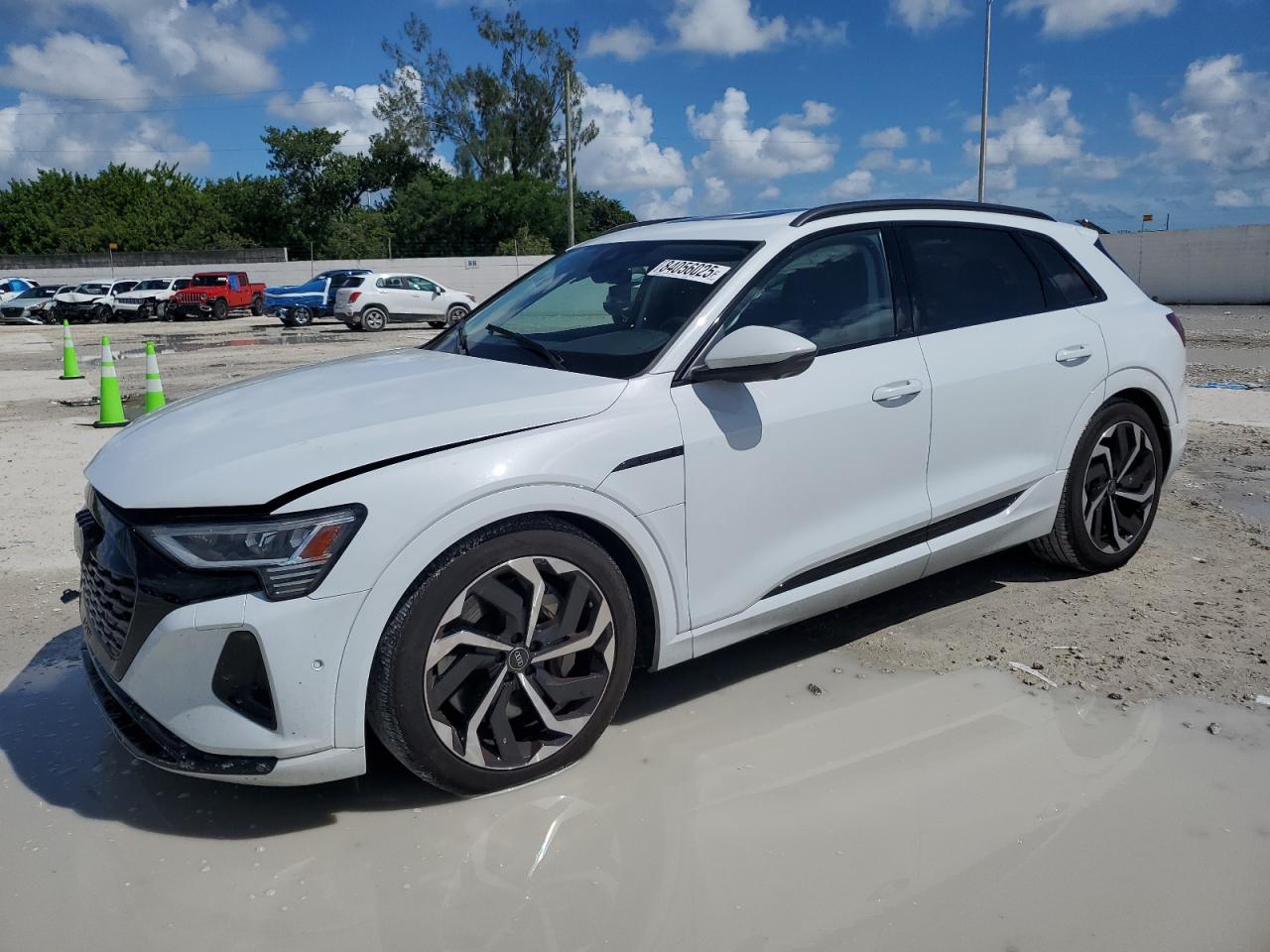 2024 Audi Q8 E-tron Premium Plus