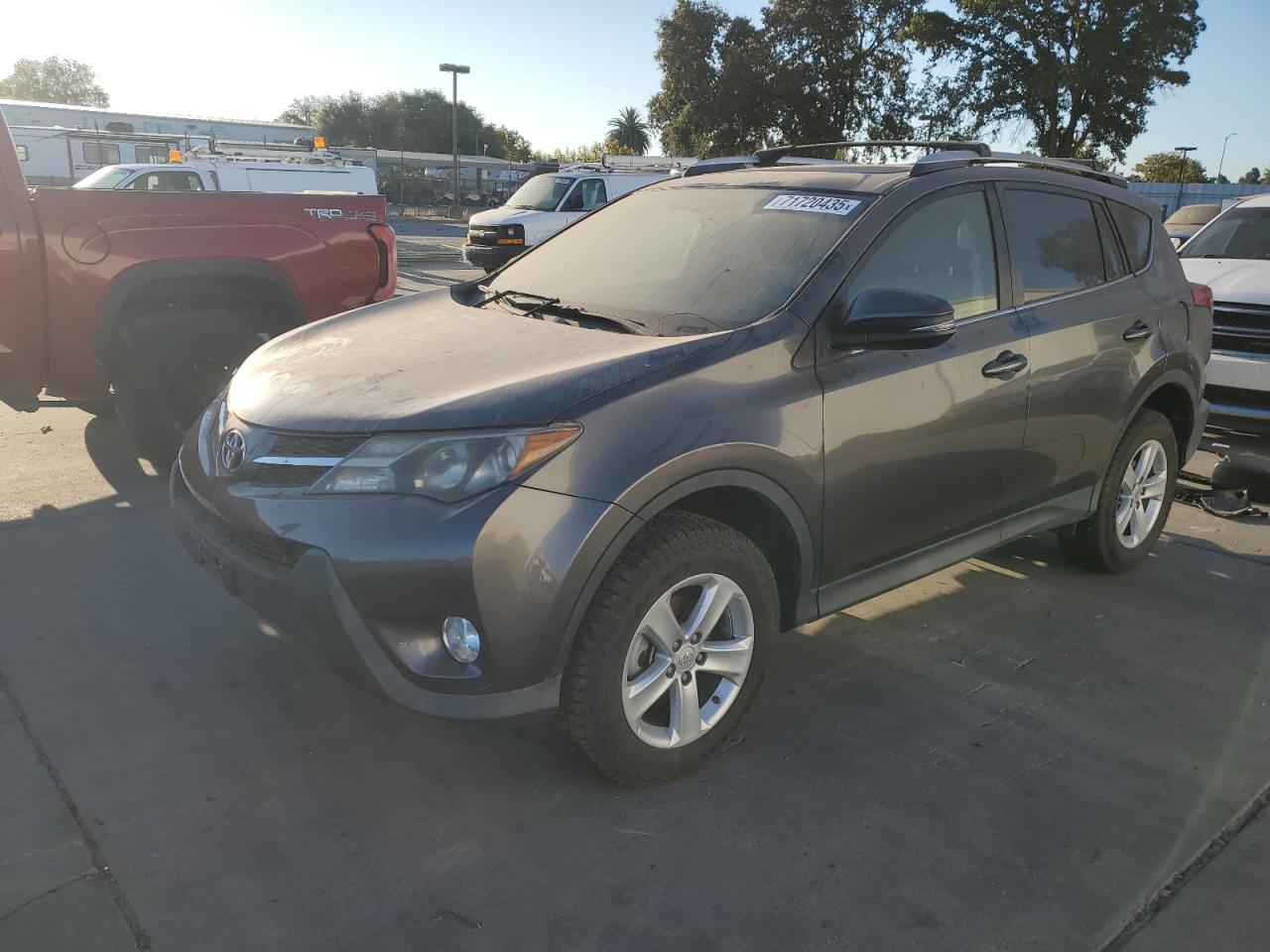 2013 Toyota Rav4 xle XLE