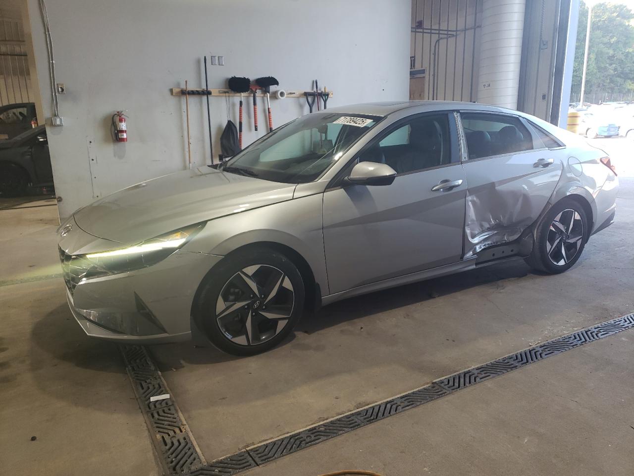 2023 Hyundai Elantra li LIMITED