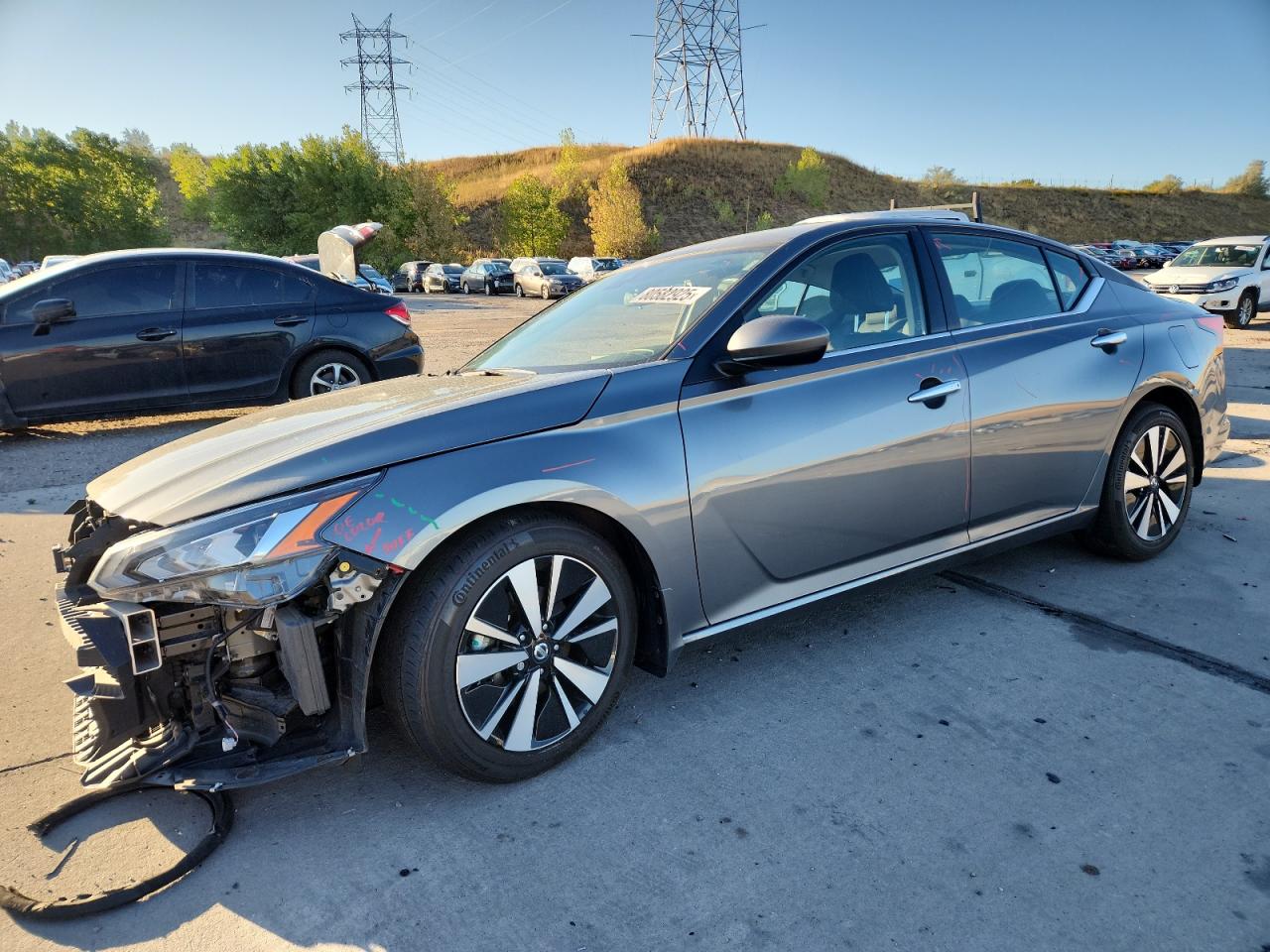 2022 Nissan Altima sv SV