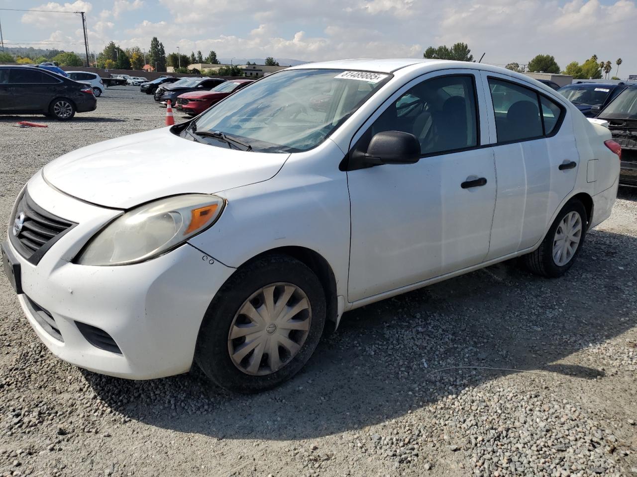 2013 Nissan Versa s S