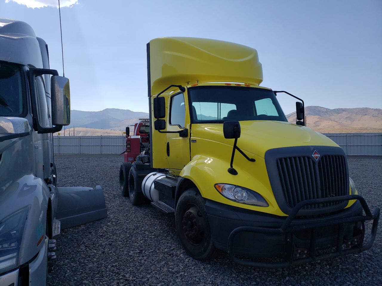 2018 International Rh613 semi truck Trucks Semi Truck