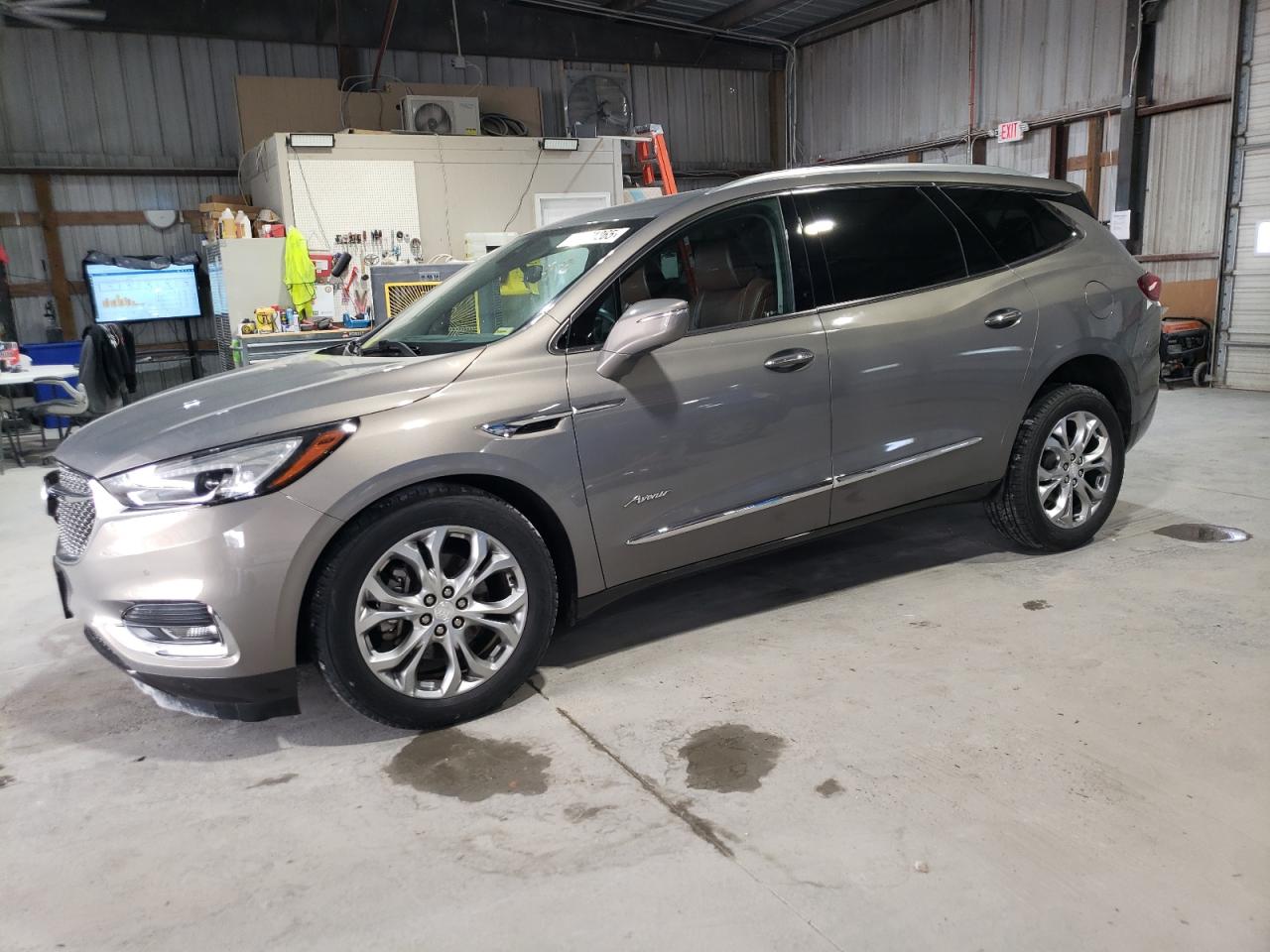Buick Enclave av