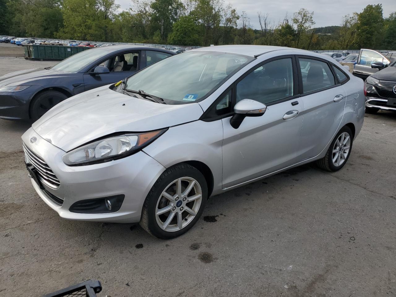 2016 Ford Fiesta se SE