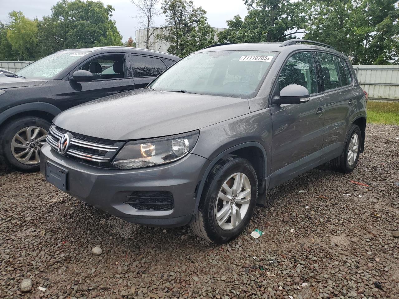 2016 Volkswagen Tiguan s S