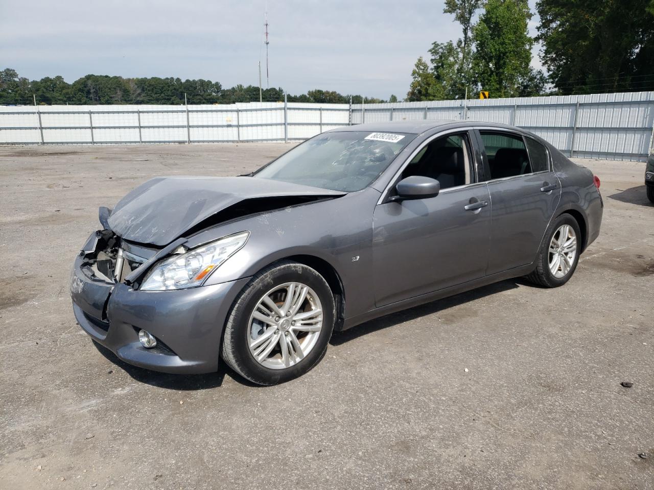 2015 Infiniti Q40