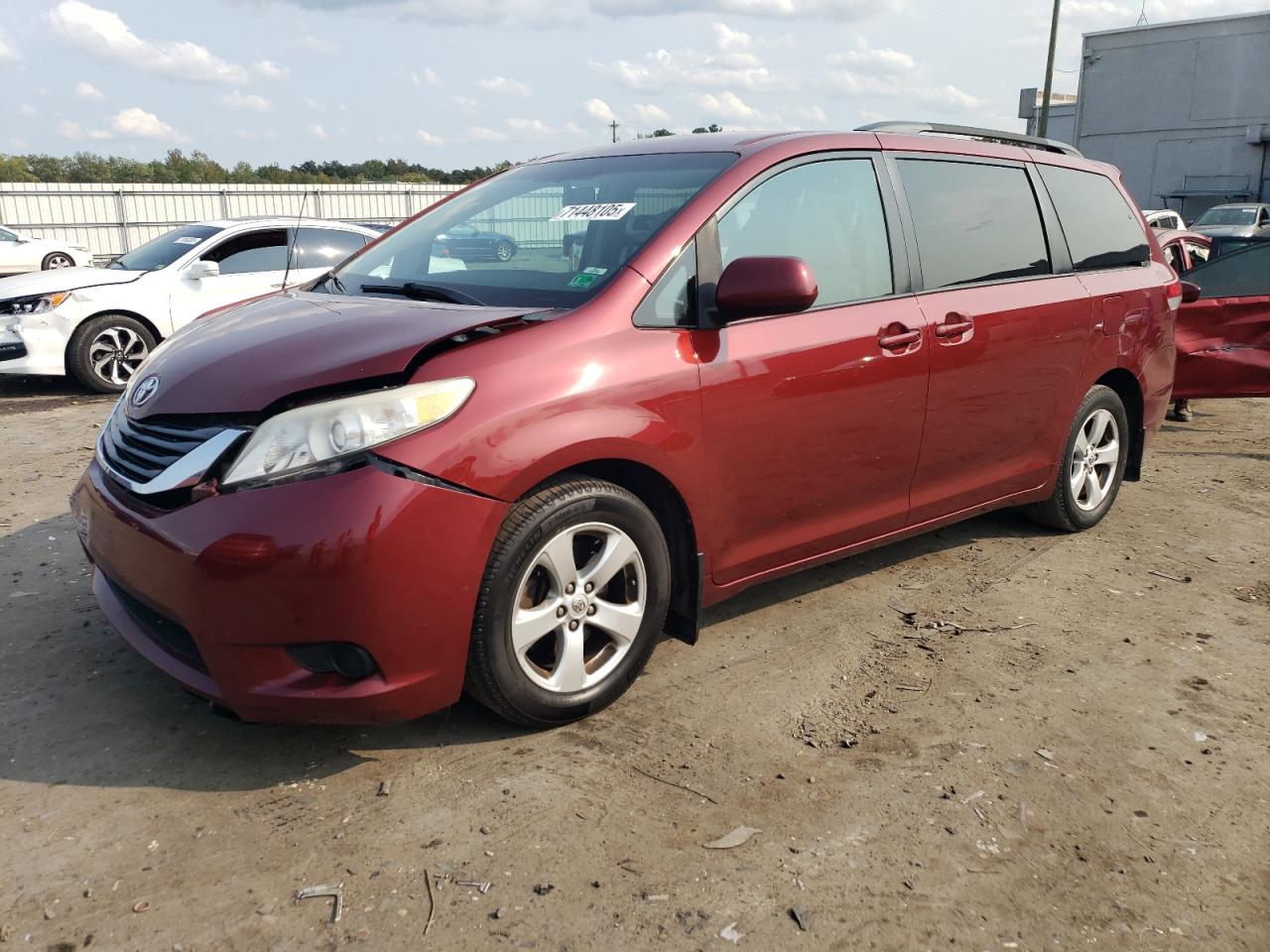 2013 Toyota Sienna le LE