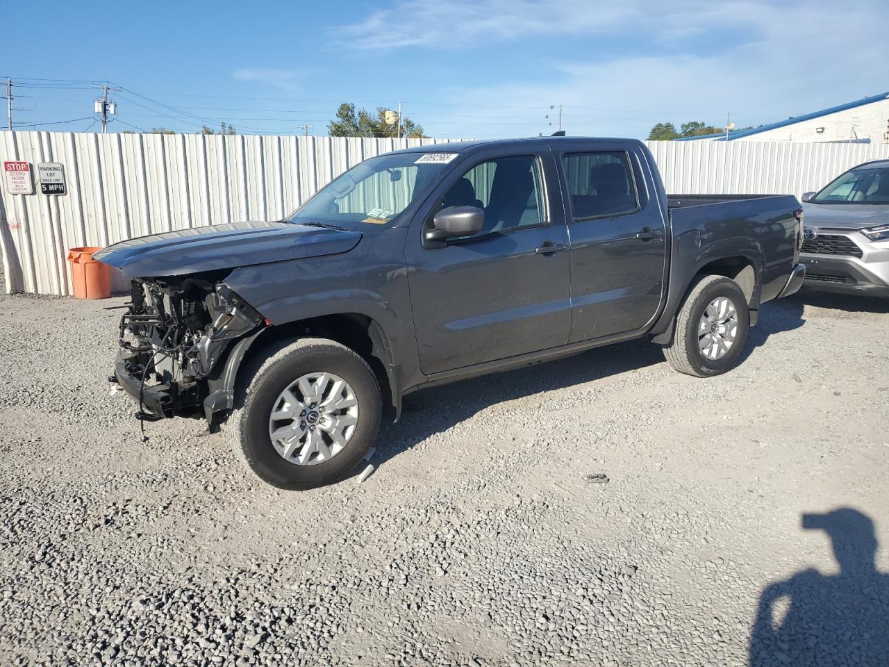 2023 Nissan Frontier s S