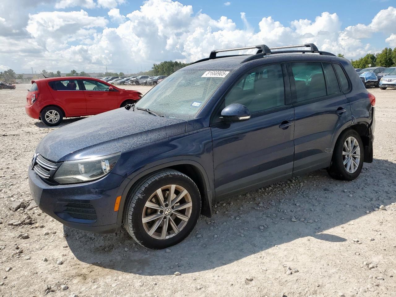 2015 Volkswagen Tiguan s S