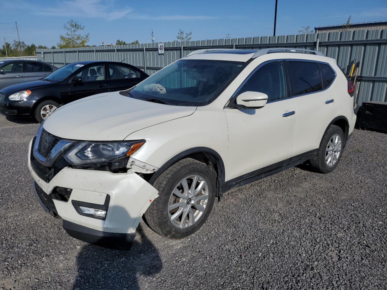 2017 Nissan Rogue sv SV