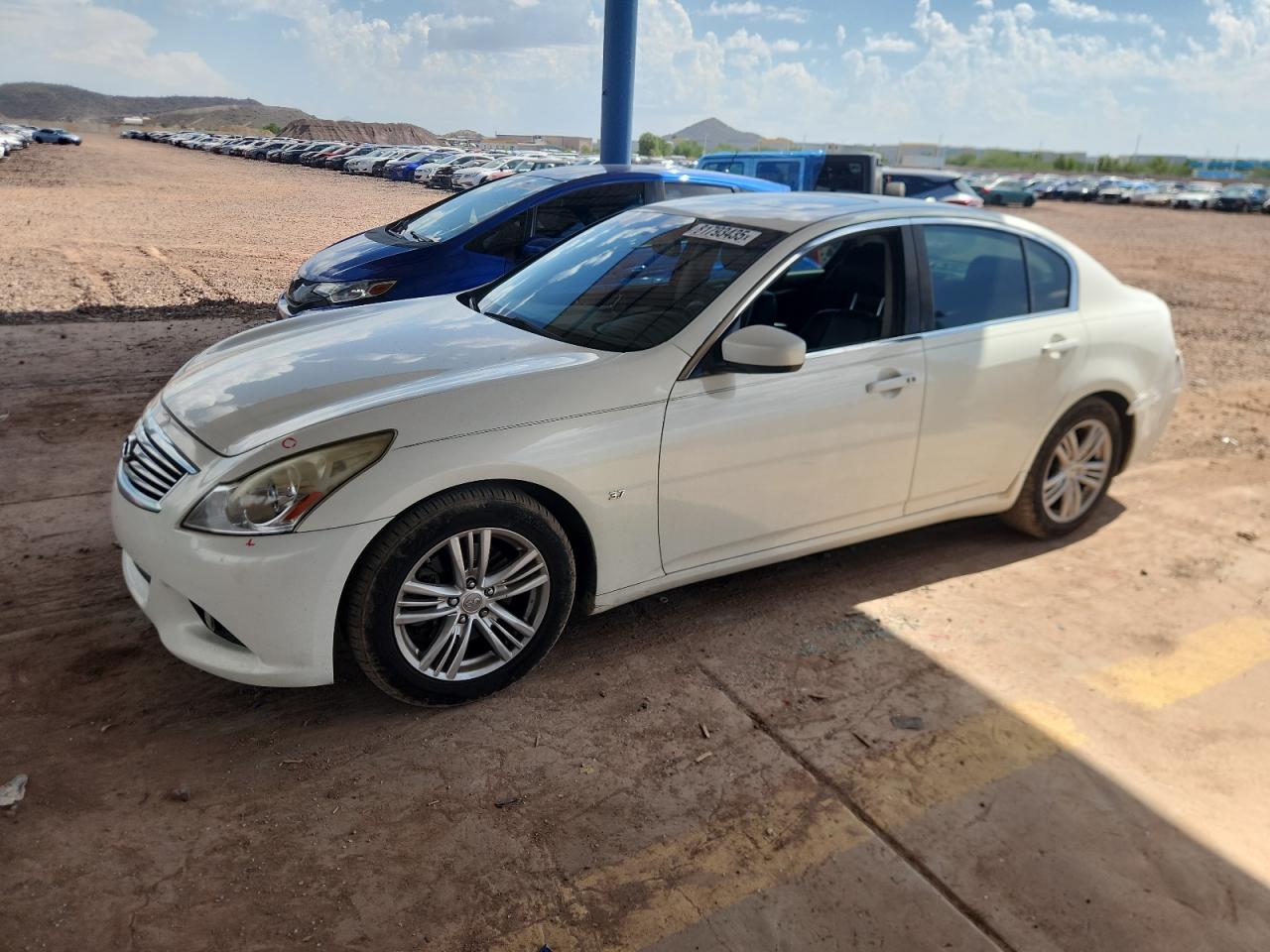 2015 Infiniti Q40