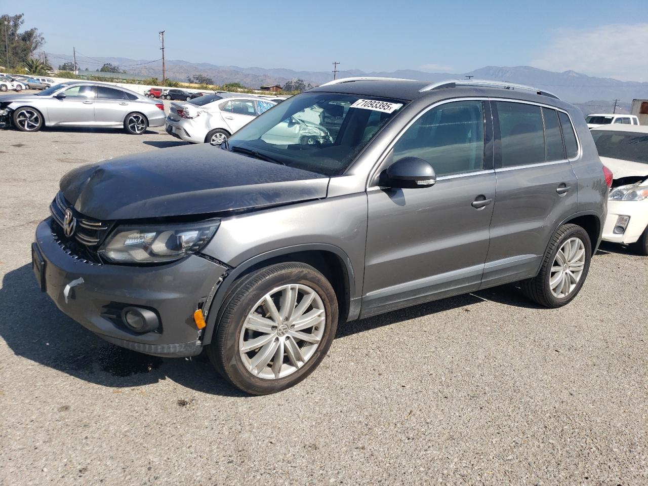 2016 Volkswagen Tiguan s S