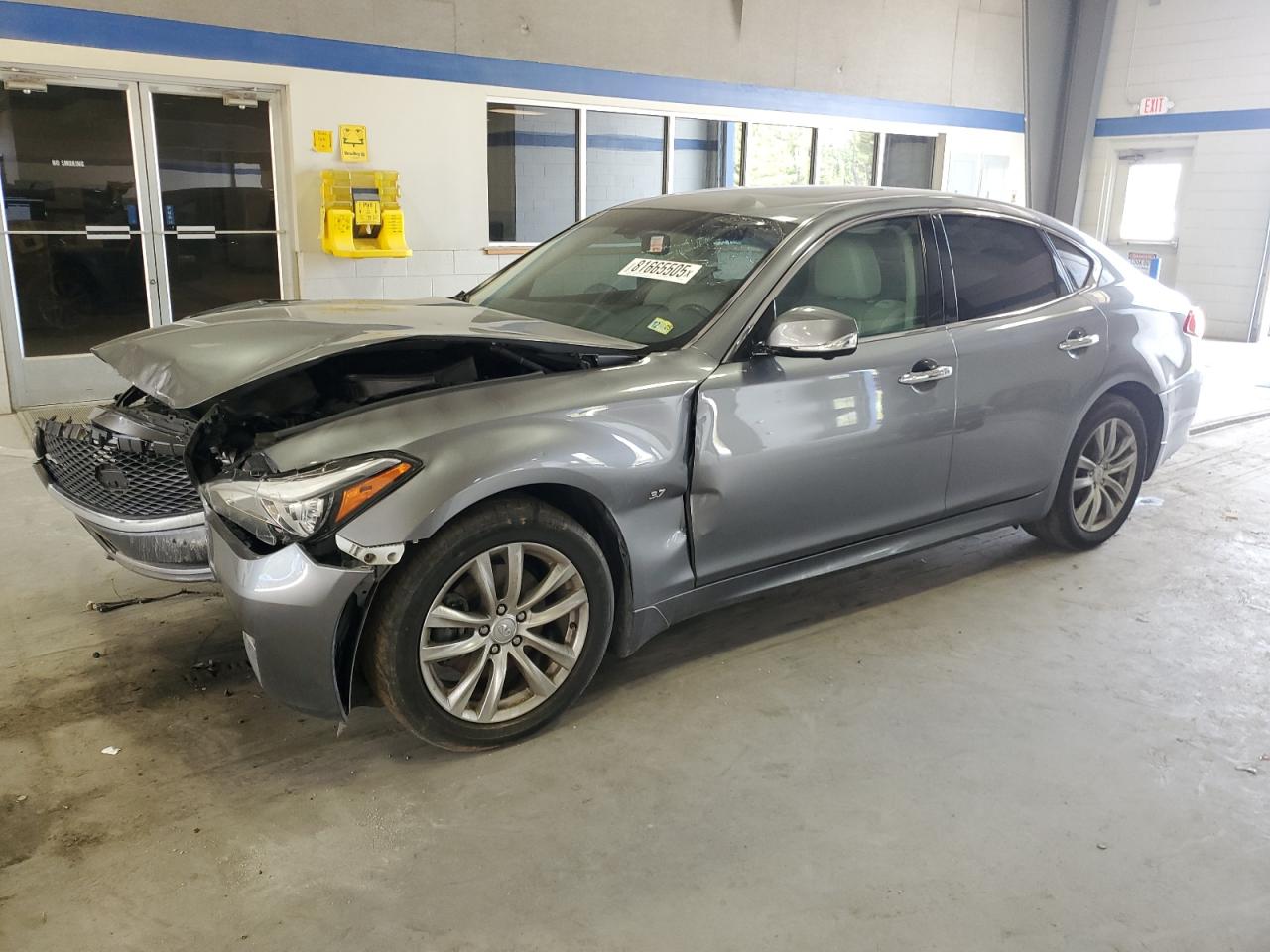2015 Infiniti Q70