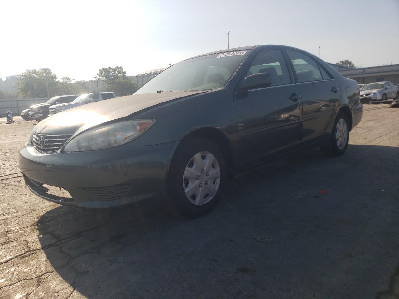 2005 Toyota Camry le LE
