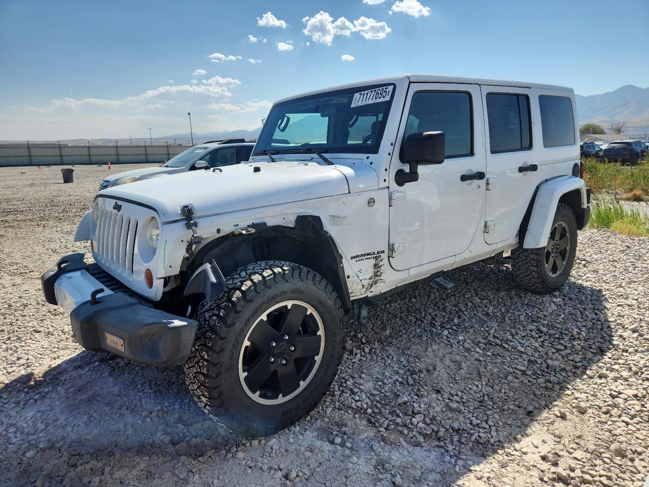 2012 Jeep Wrangler u SAHARA