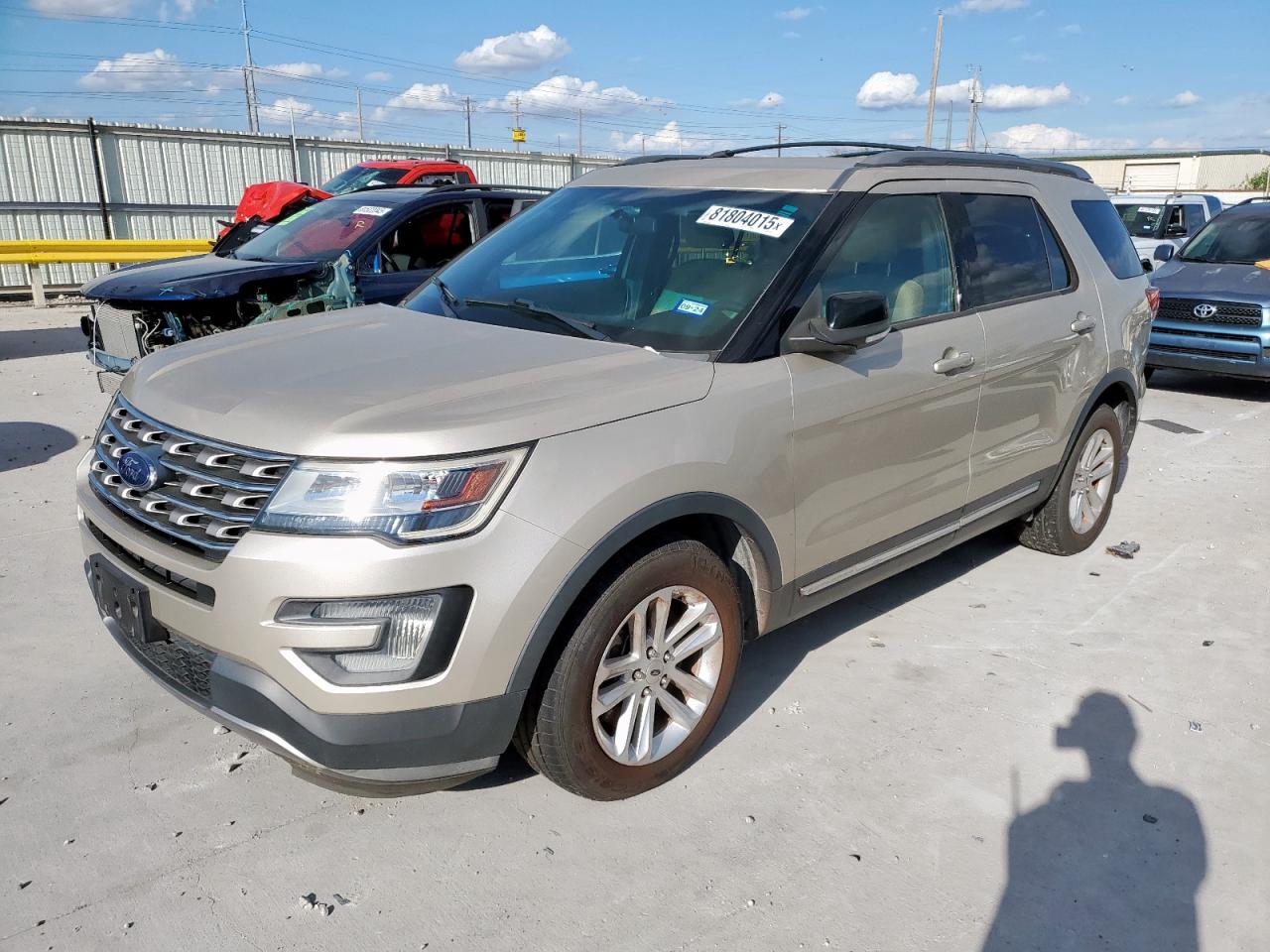2017 Ford Explorer x XLT