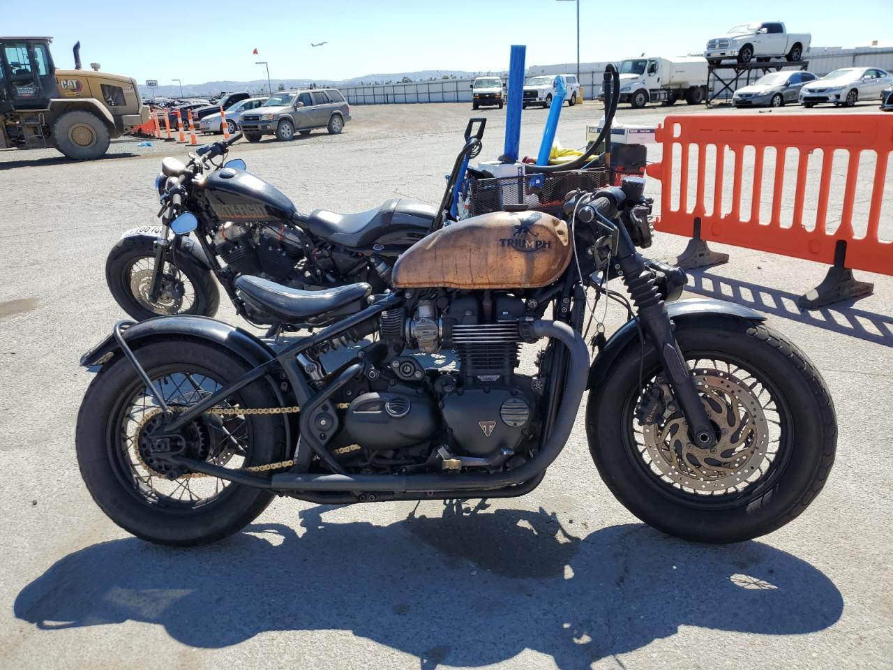 2018 Triumph motorcycle Bonneville BOBBER BLACK