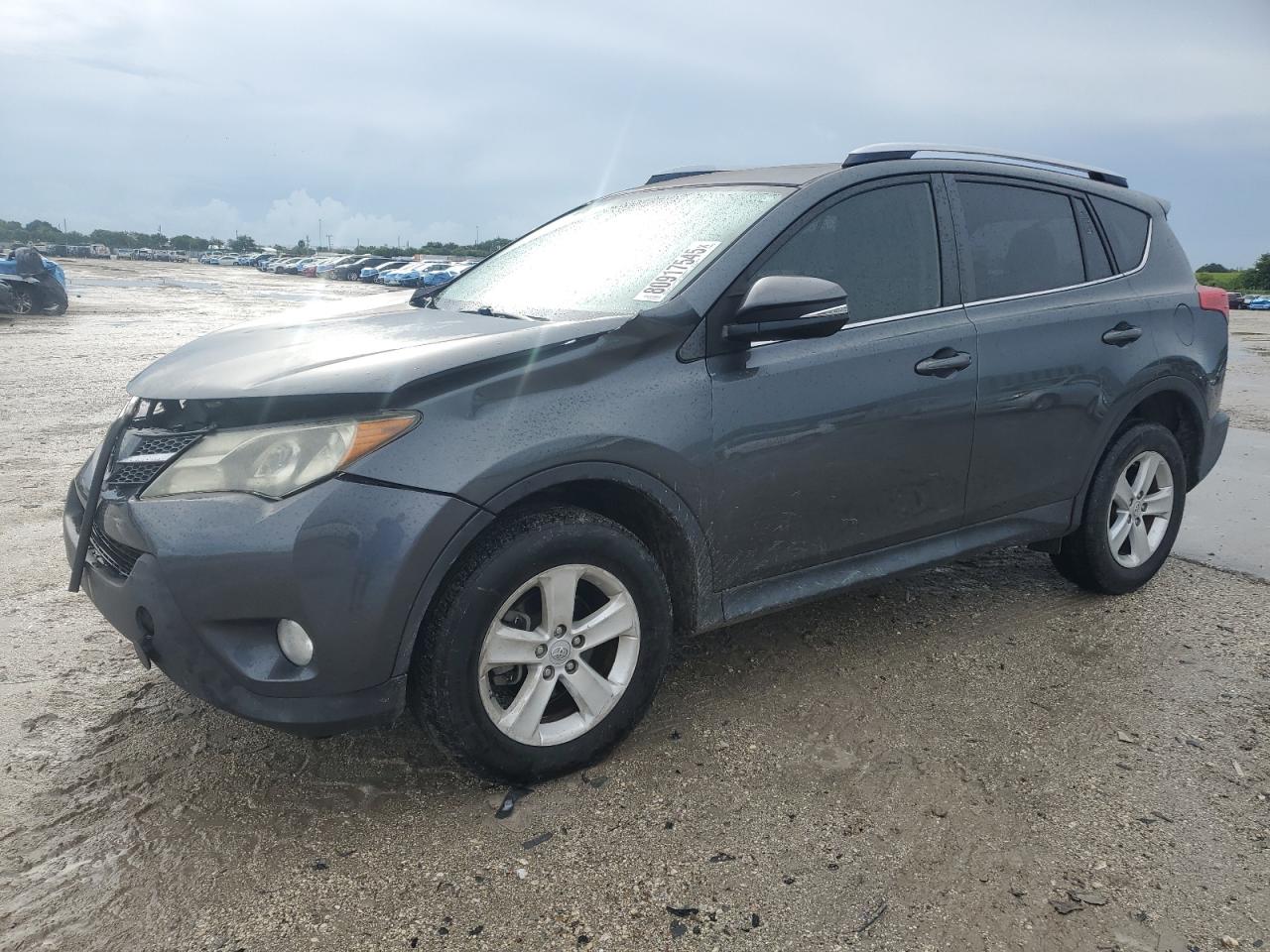 2013 Toyota Rav4 xle XLE