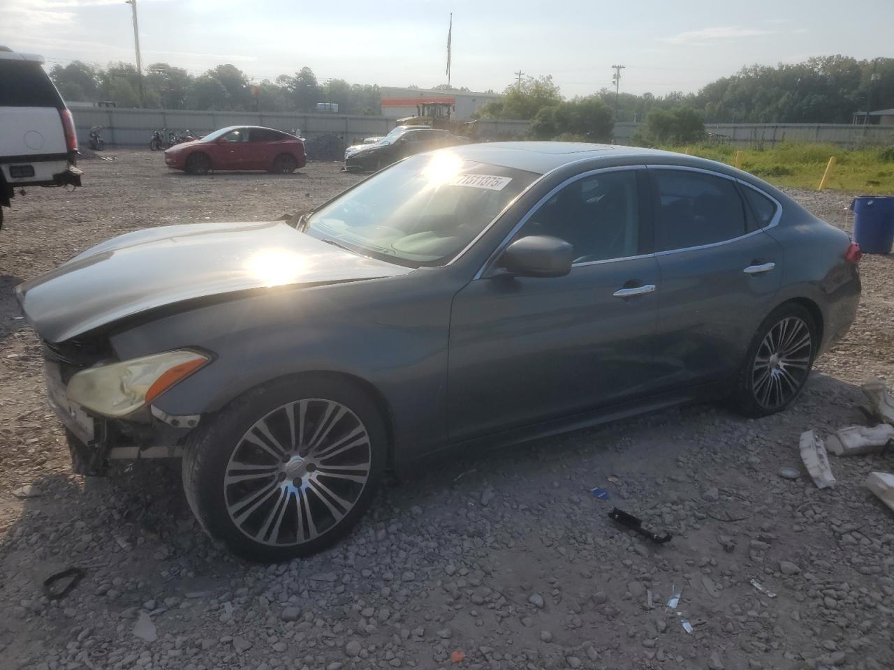 2011 Infiniti M37